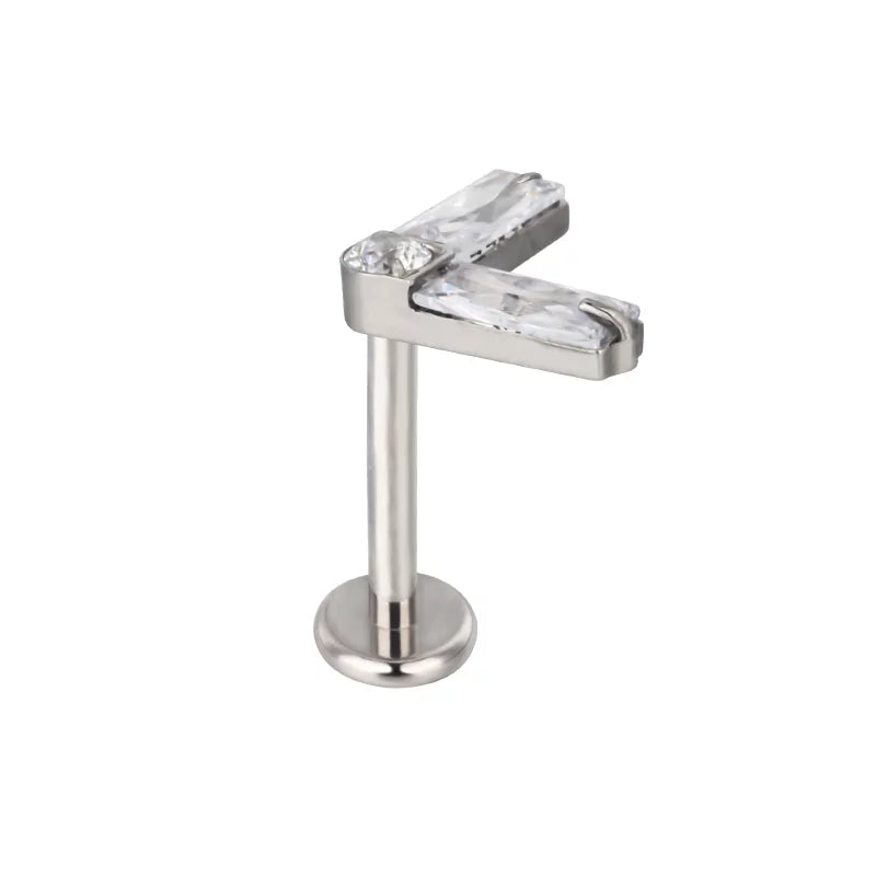 Anillo de titanio con forma de rectángulo doble