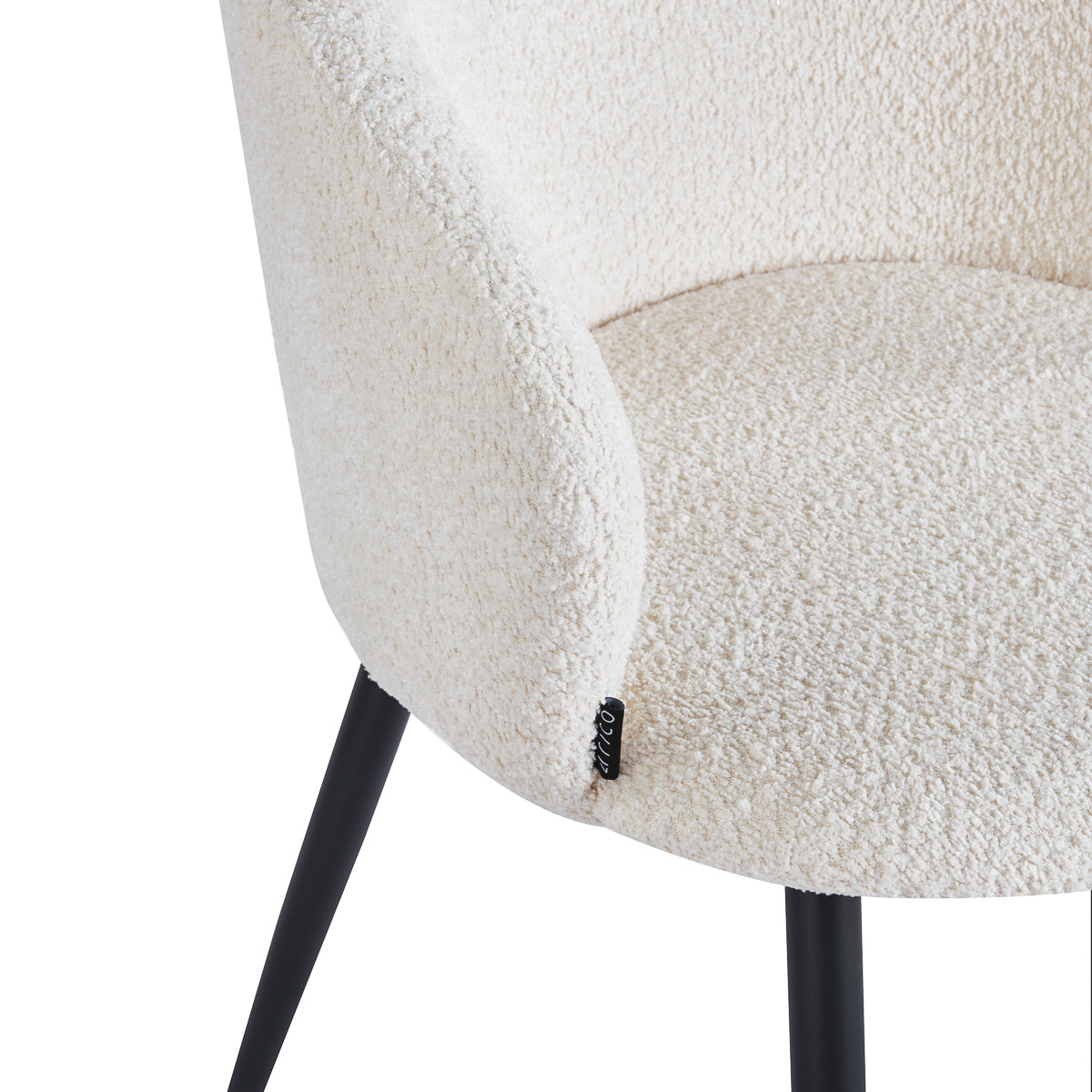 4RICO Verso white sherpa chair with contoured backrest and black metal legs