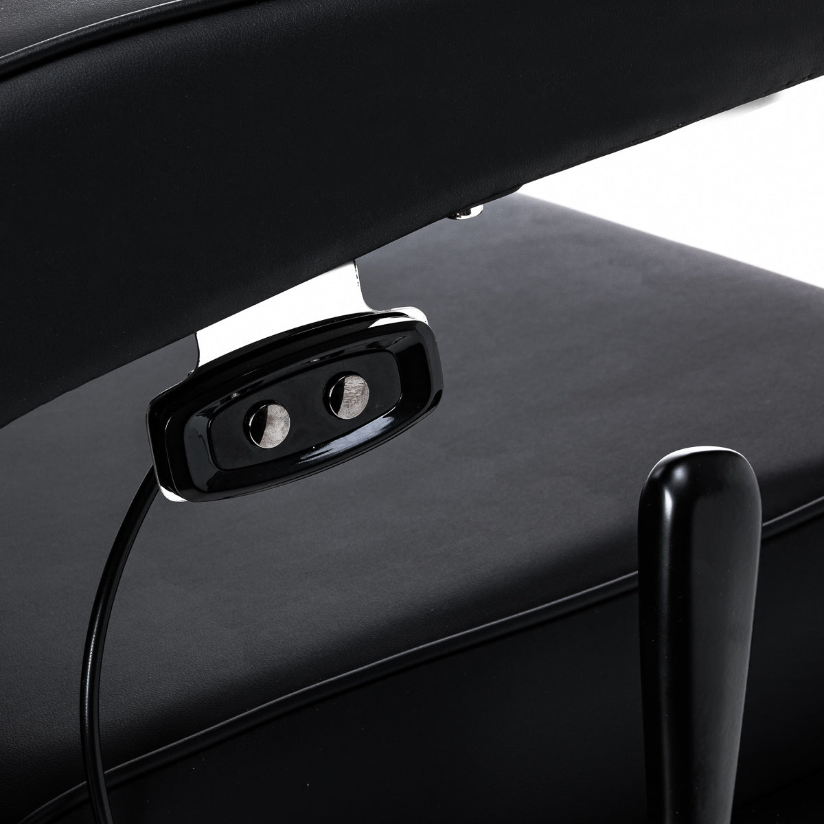 Gabbiano Continental Sillón De Barbería Con Masaje – Negro · Mandos del masaje