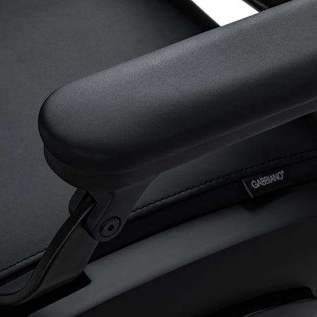 Gabbiano Francesco Sillón De Barbería Con Masaje – Negro, Base Negra · Detalle del reposabrazos