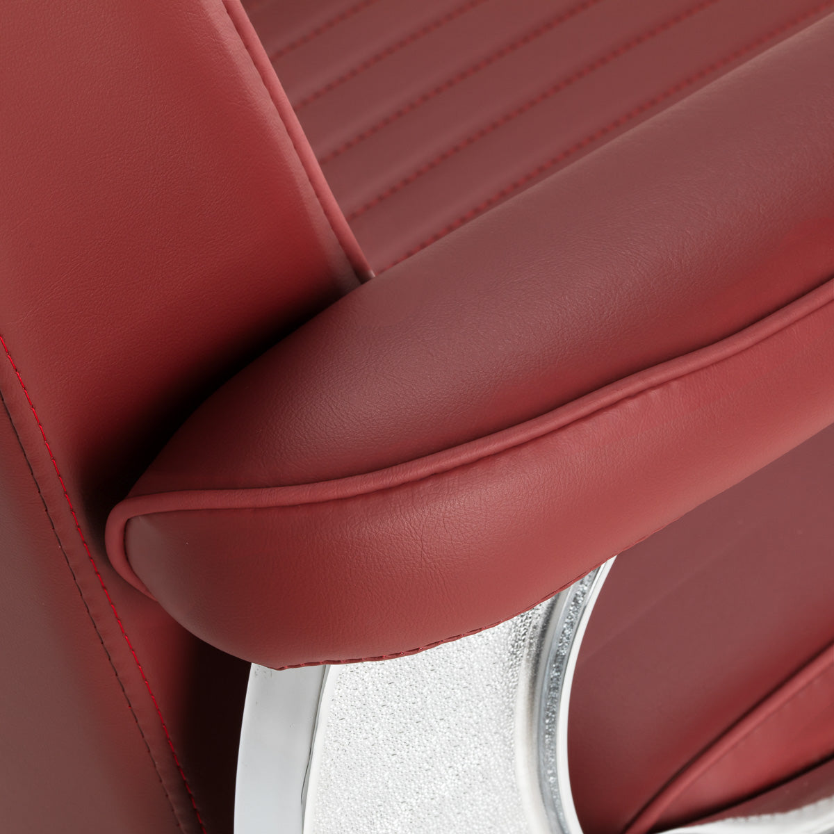 Gabbiano Visionerio+ sillón de barbero hidráulico – Rojo, estructura cromada; parte inferior del apoyabrazos acolchado