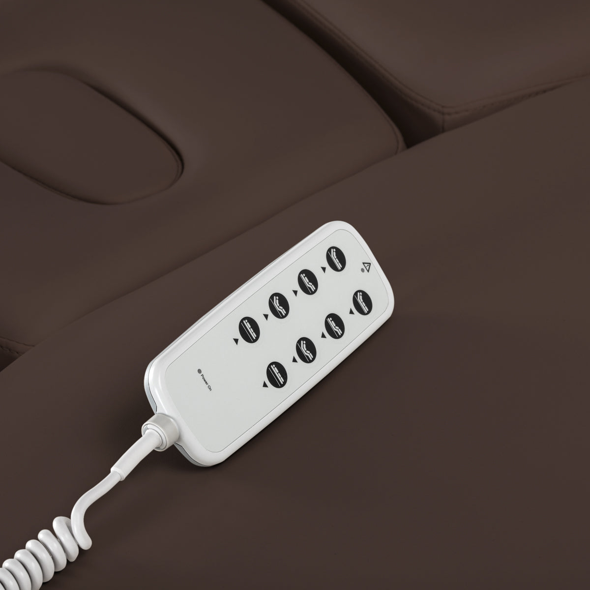 Camilla SPA Eléctrica Sillon Relax – Marrón Oscuro, Base Negro · Mando