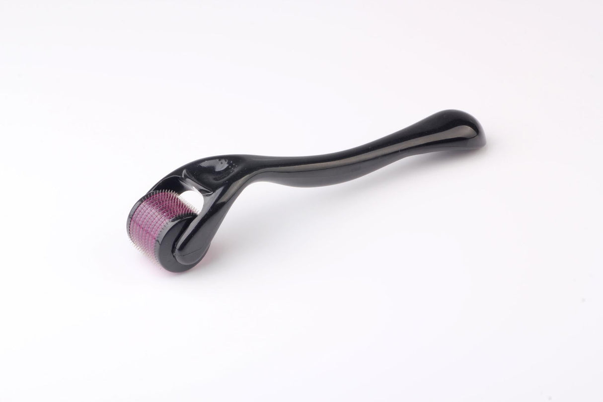 Sonobella Dermaroller with 540 needles at 1.5mm length, featuring a black handle and silver roller for skincare treatments.