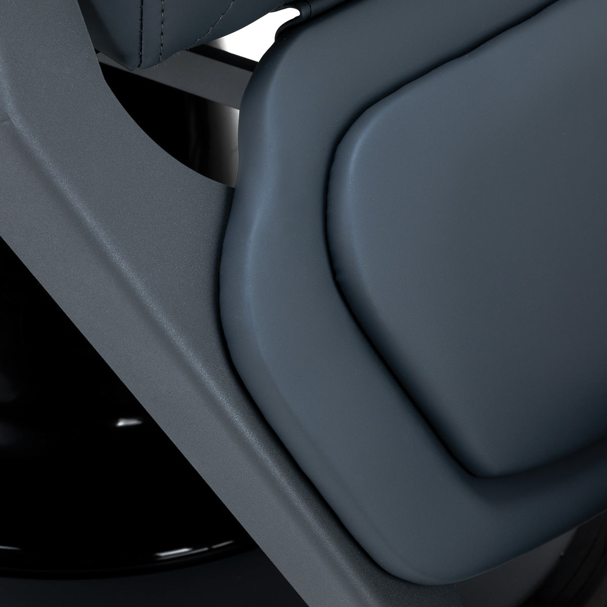 Gabbiano barber chair Bruno with graphite frame Graphite - BVShop