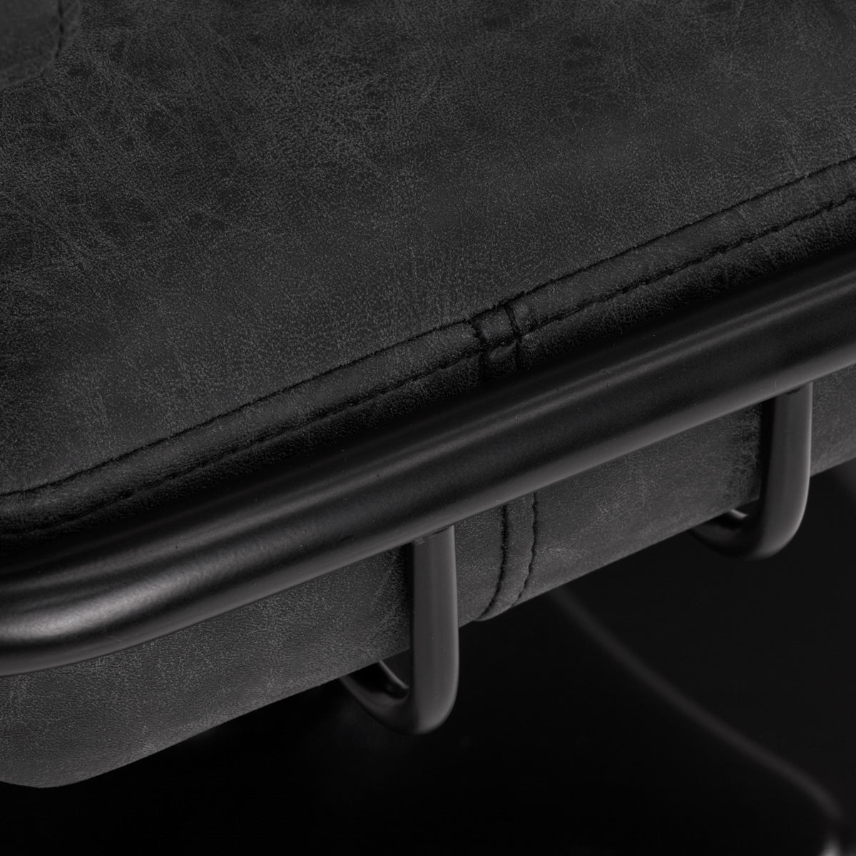 Gabbiano Katania Loft Old Leather hairdressing chair black - BVShop