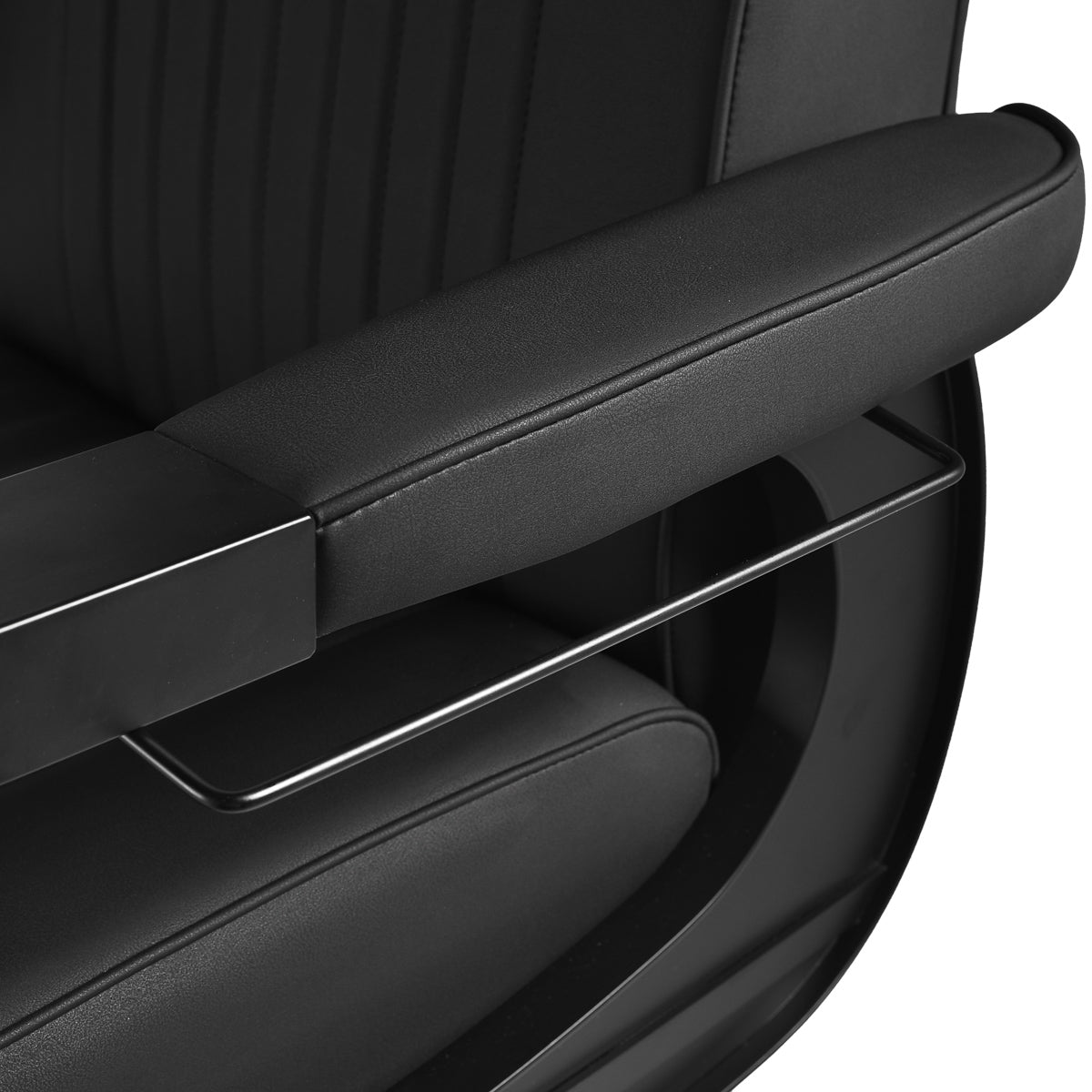 Gabbiano Levi barber chair with black frame black without stitching at the back - BVShop