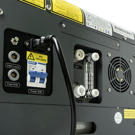 Láser Q-Switch Nd:YAG con Beam Expander para procedimientos profesionales